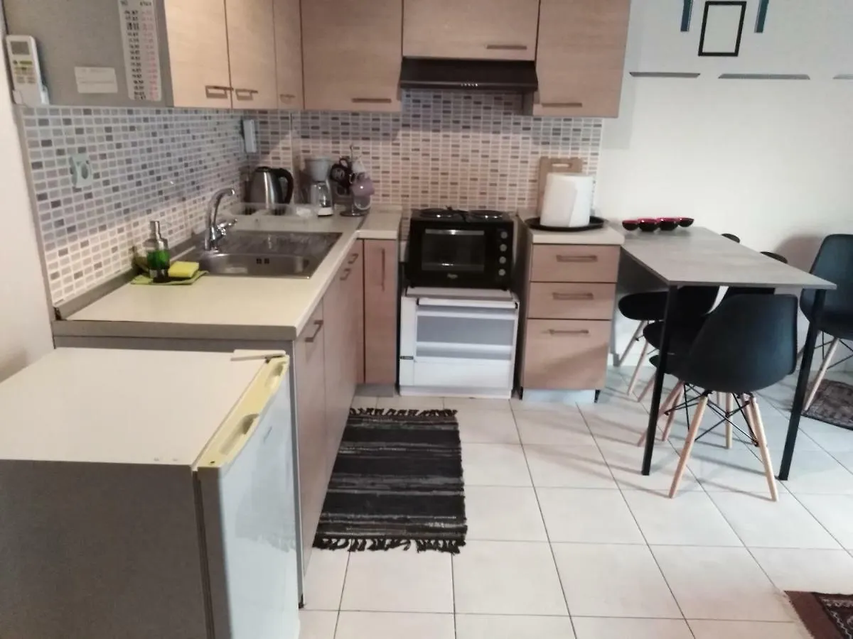 Small House In North Euosmos Apartment Thessaloniki Greece